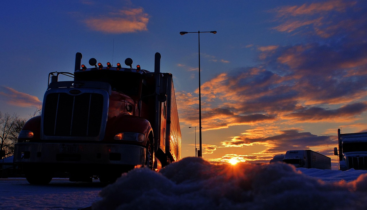 trucker-2946821_1280